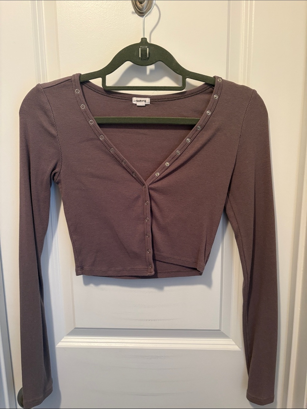 Garage Mauve Long-Sleeve Cropped Snap-Front Top